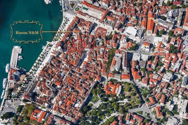 Room N&M - Diocletians Palace Split Exterior foto