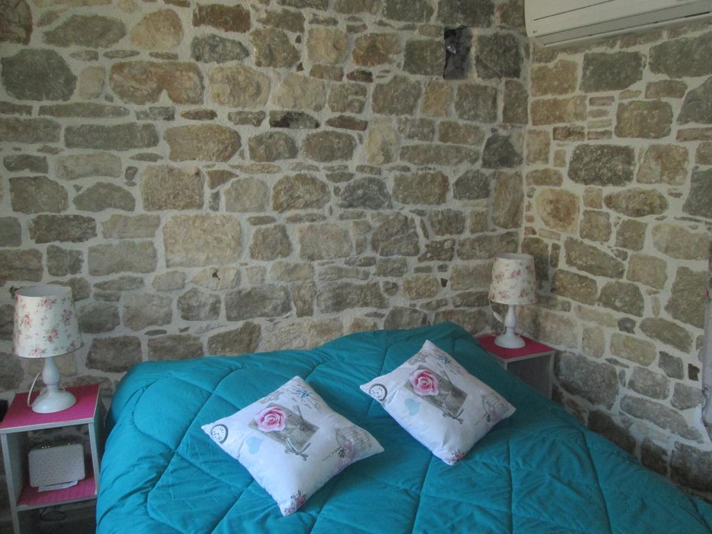 Room N&M - Diocletians Palace Split Exterior foto