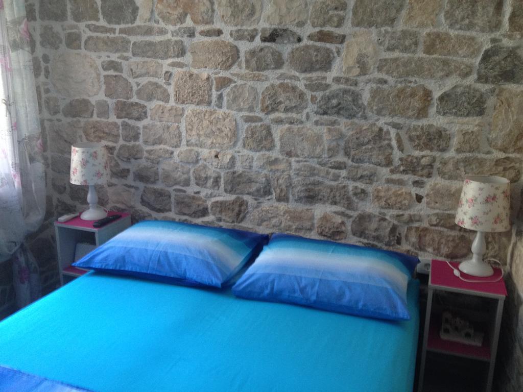 Room N&M - Diocletians Palace Split Exterior foto